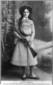 Annie_Oakley_-_Full_length_photograph_circa_1899